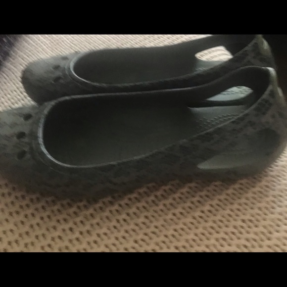 Crocs leopard gray size 9 M - Picture 4 of 5